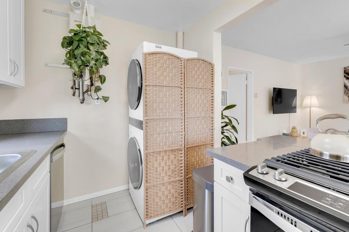 Beautifully Remodeled 2bed1bath Location 15 Min To Los Angeles