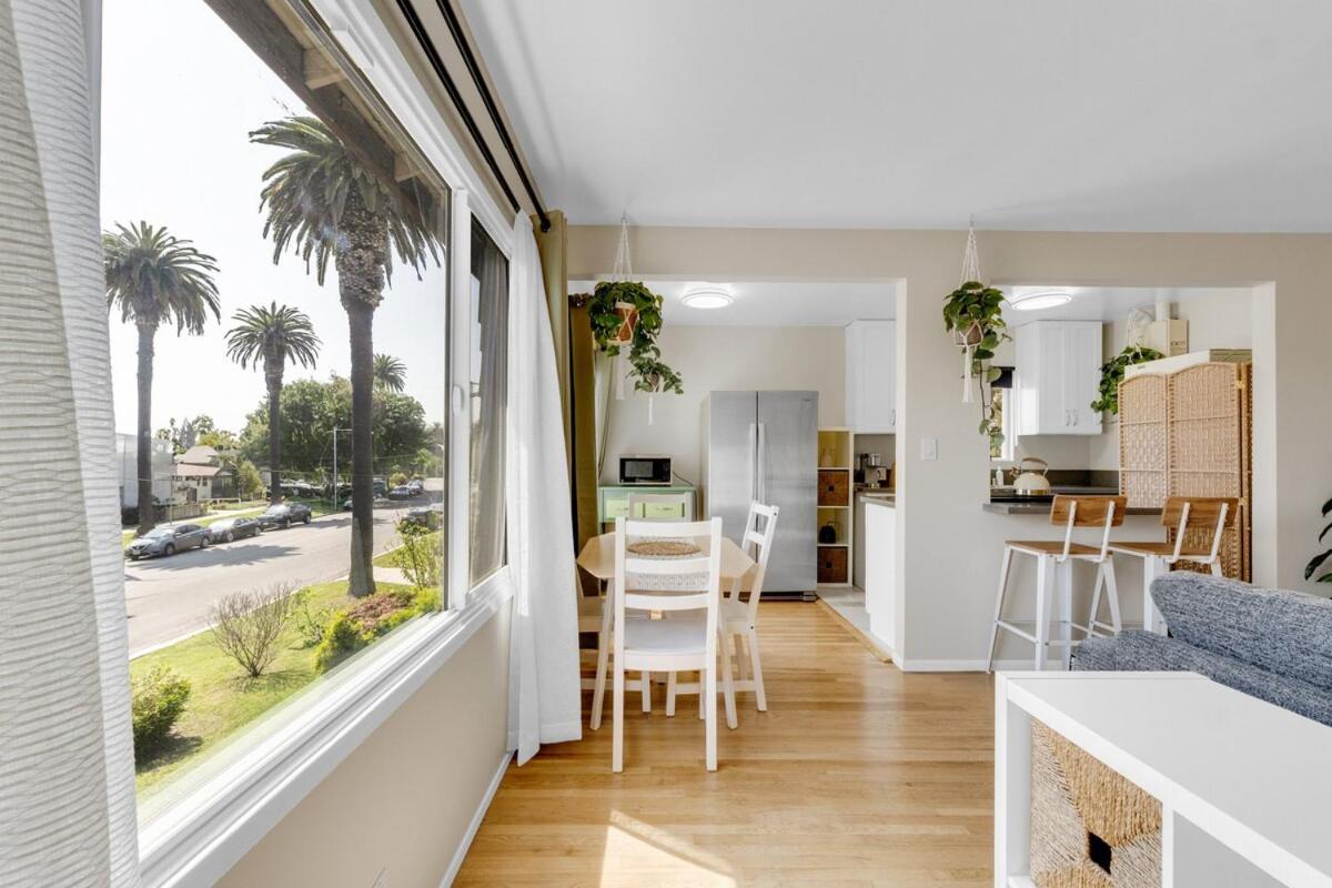 Beautifully Remodeled 2bed1bath Location 15 Min To *